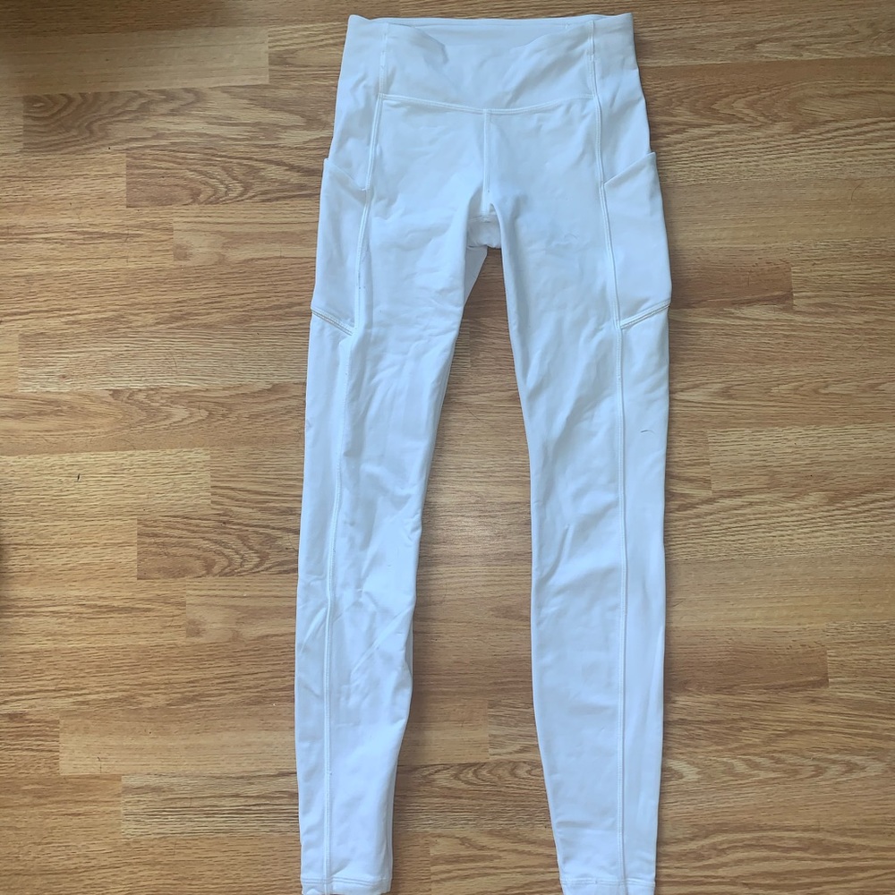 Lululemon white speed up tight leggings size 4